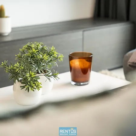 Luna - Brand New & Stylish Lejlighed