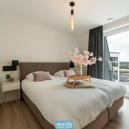 Luna - Brand New & Stylish * Nieuwpoort