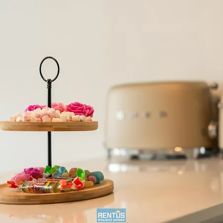 Luna - Brand New & Stylish Apartment